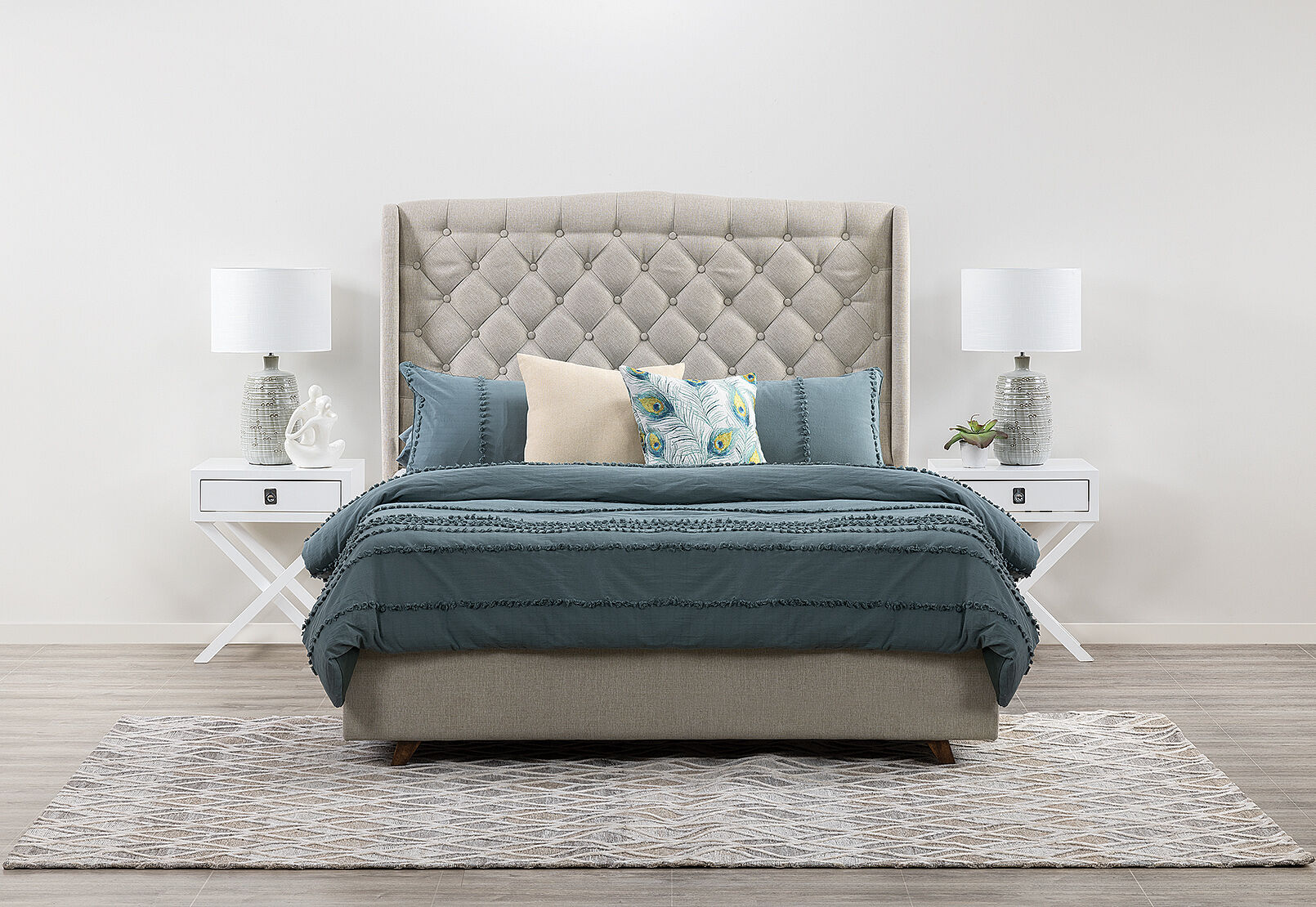 ARAGON 3 PIECE QUEEN BEDROOM SUITE WITH ROSCO BEDSIDES GLOSS WHITE