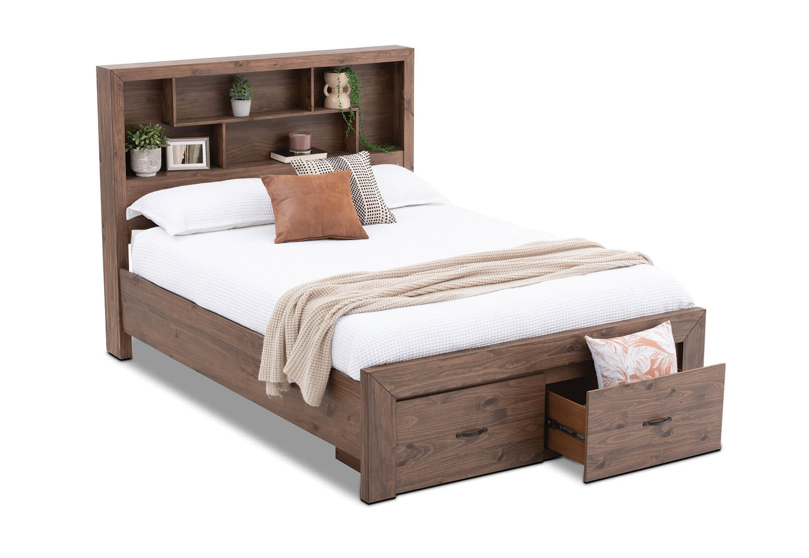 BROOKHAVEN QUEEN BED RUSTIC PINE