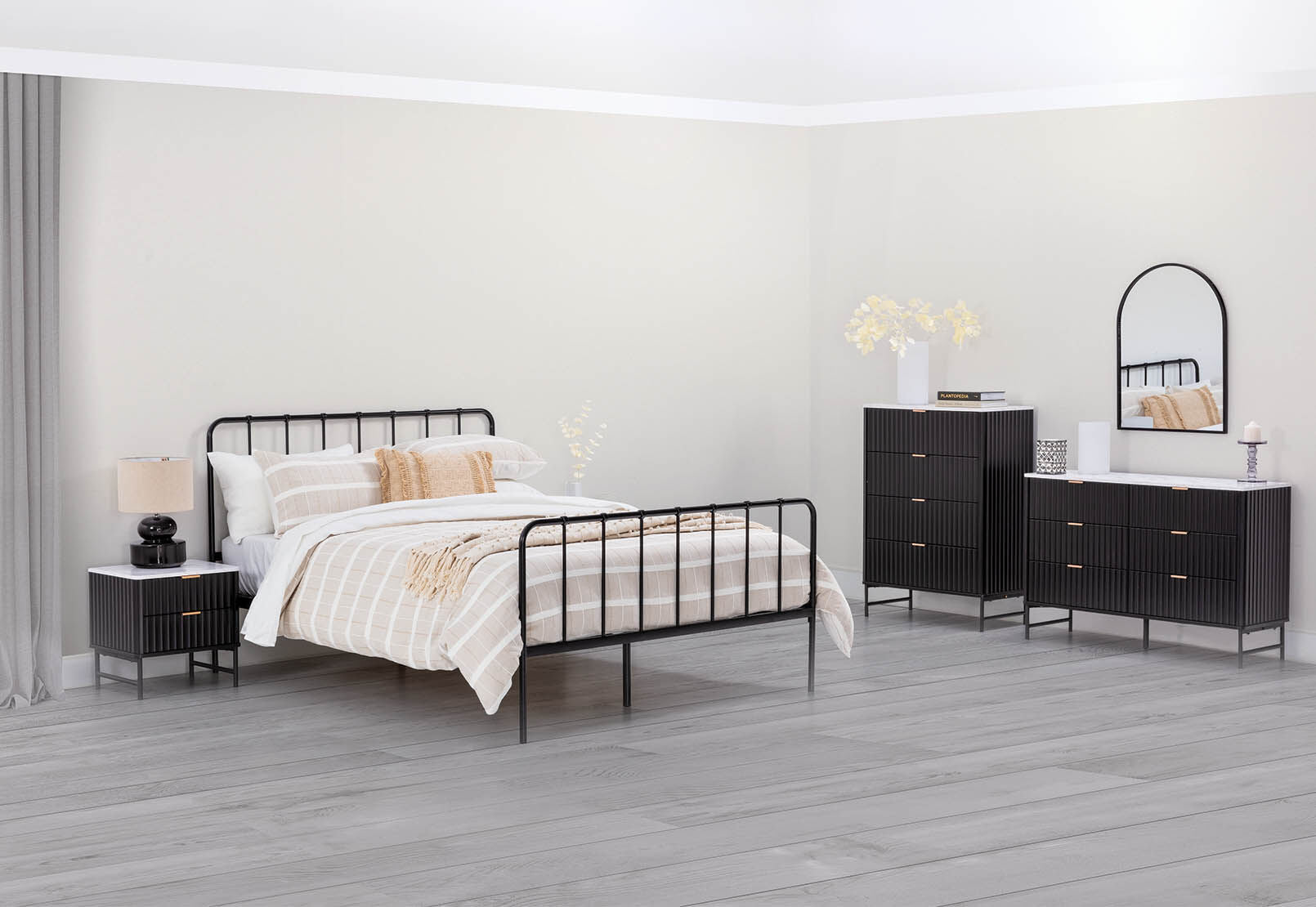 COX DRESSER BLACK