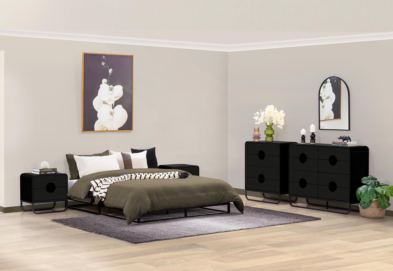 PATTON LOW KING BED BLACK