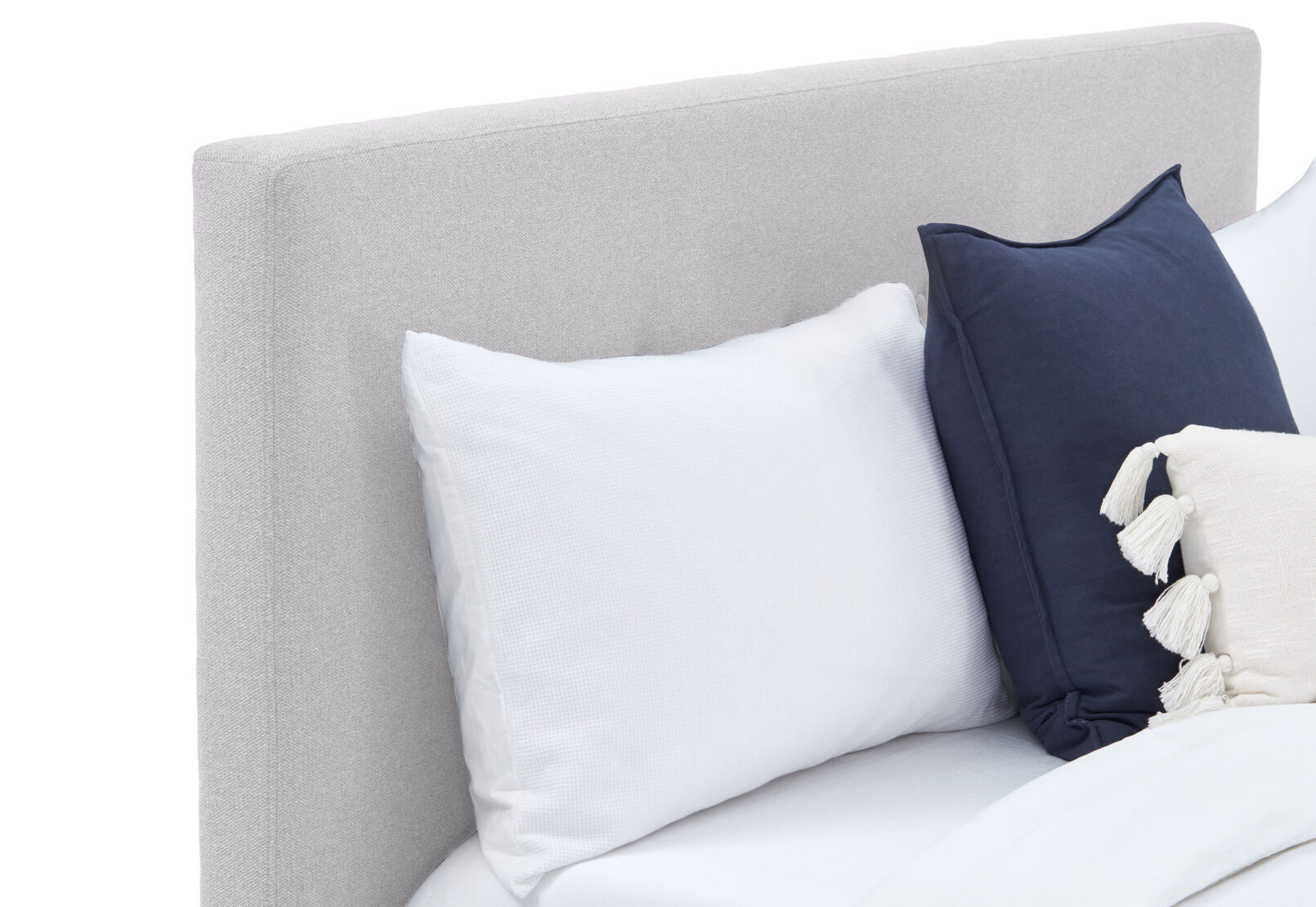 JESSALYN KING BED LIGHT GREY