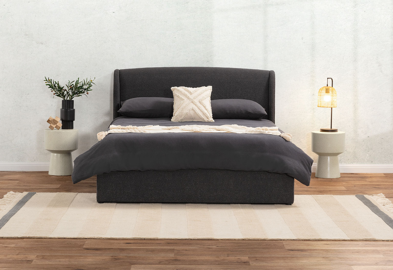 CAMBRIDGE BAY QUEEN LIFT BED DARK GREY
