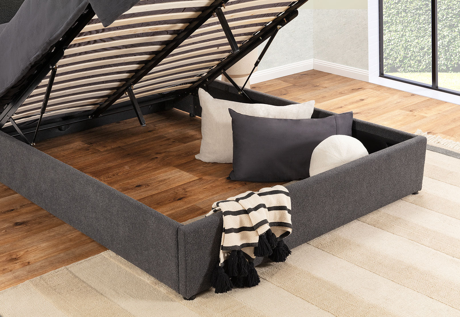 CAMBRIDGE BAY QUEEN LIFT BED DARK GREY
