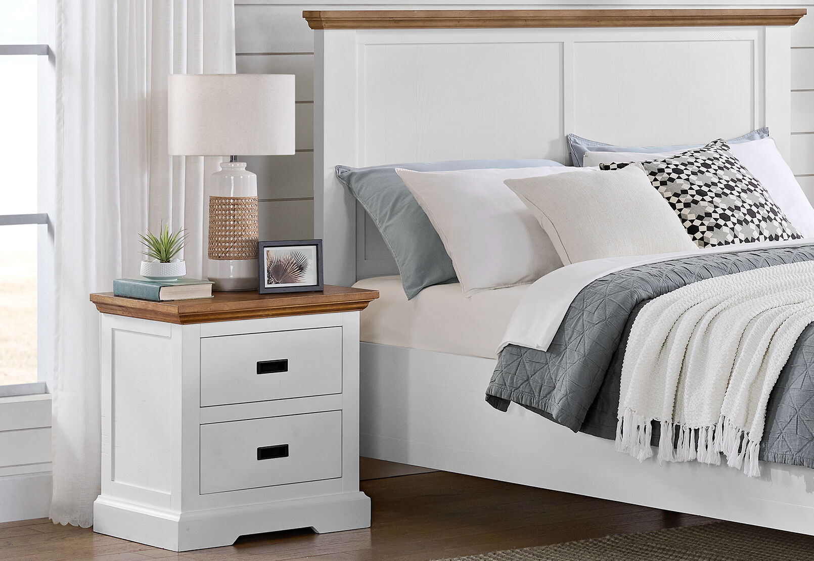 CHARLSBOURG BEDSIDE TABLE WHITE/DARK PINE