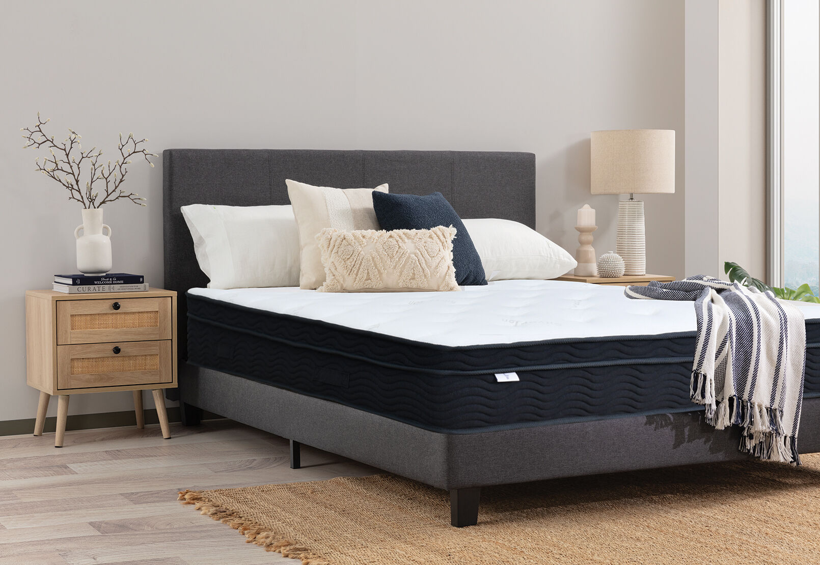 LLAMA MAYBELLE QUEEN MATTRESS WHITE