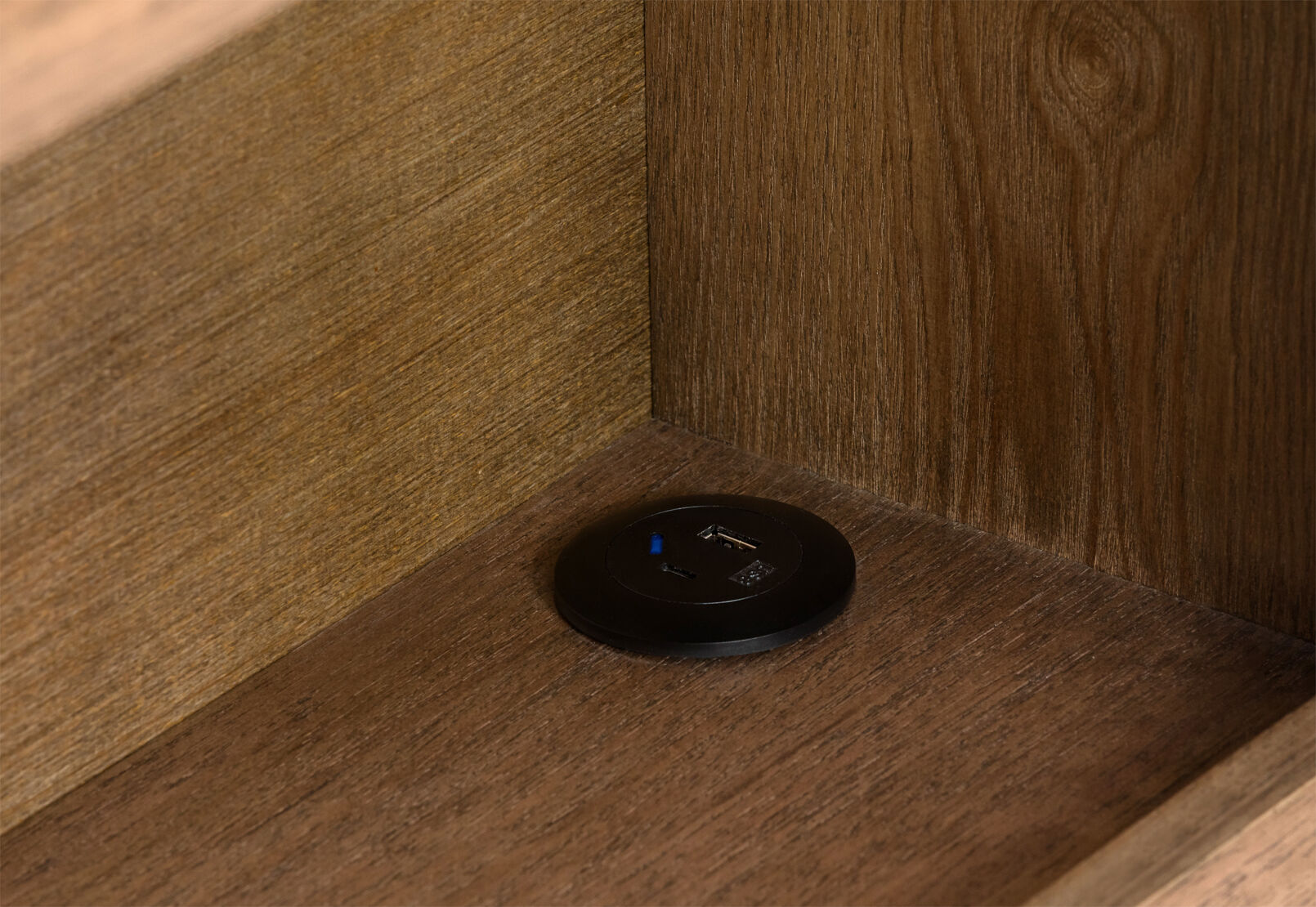 RANA QUEEN BED LIGHT OAK
