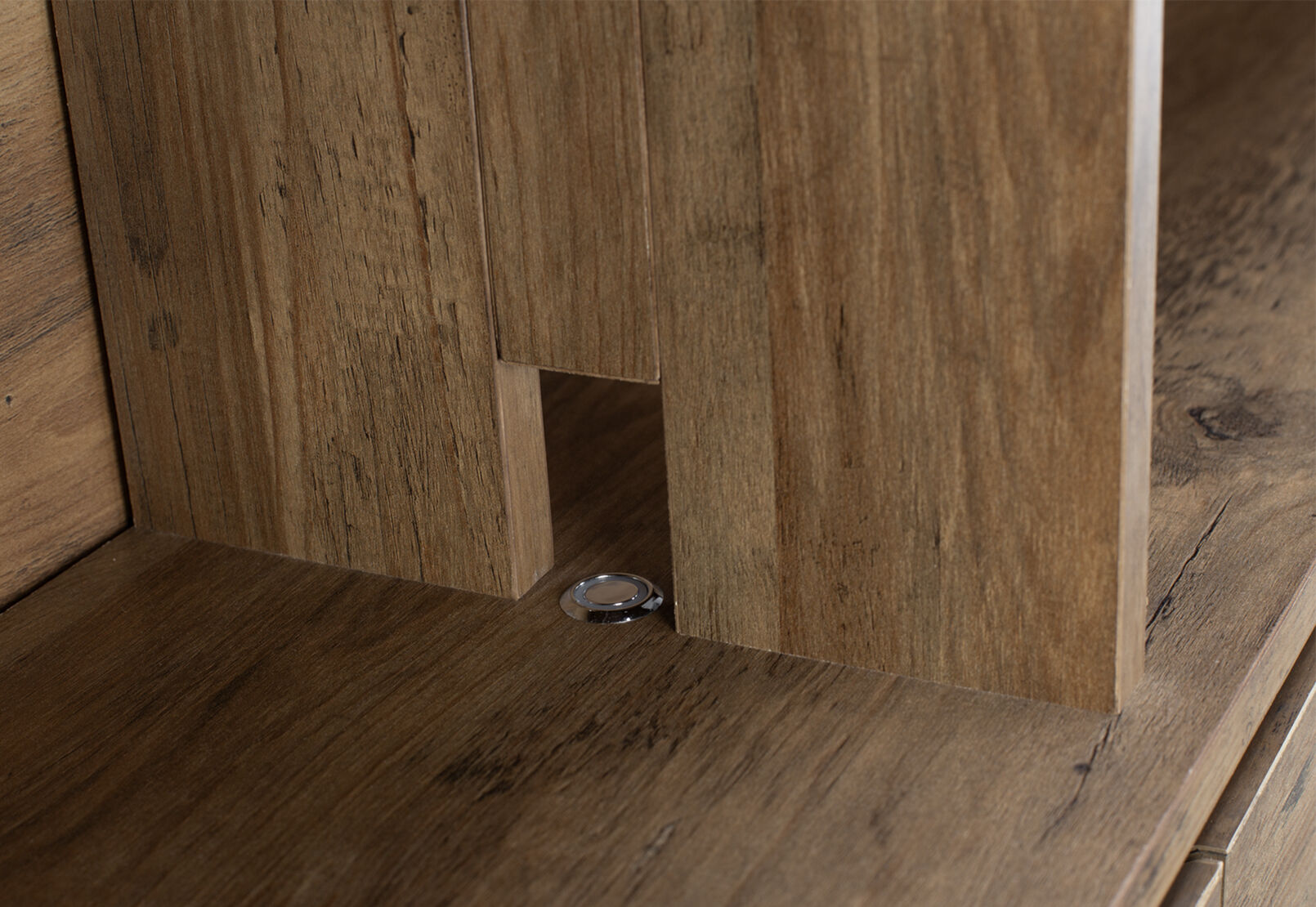 VALDA QUEEN LIFT BED WALNUT