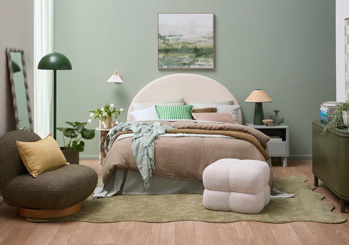 COBBLE SWIVEL ACCENT CHAIR