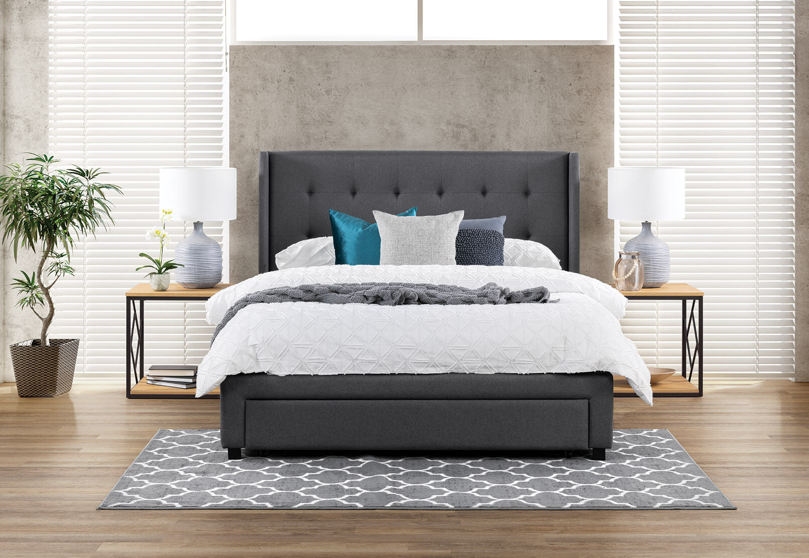 HARDWIN GREY QUEEN BED WITH DRAWERS GREY