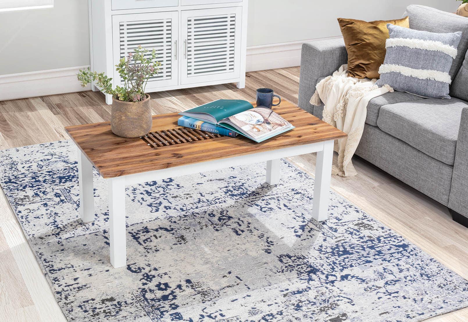 SANTO ANDRE COFFEE TABLE 	WHITE/PEWTER