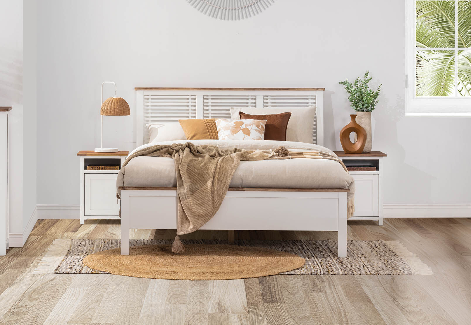 SANTO ANDRE QUEEN BED WHITE/PEWTER