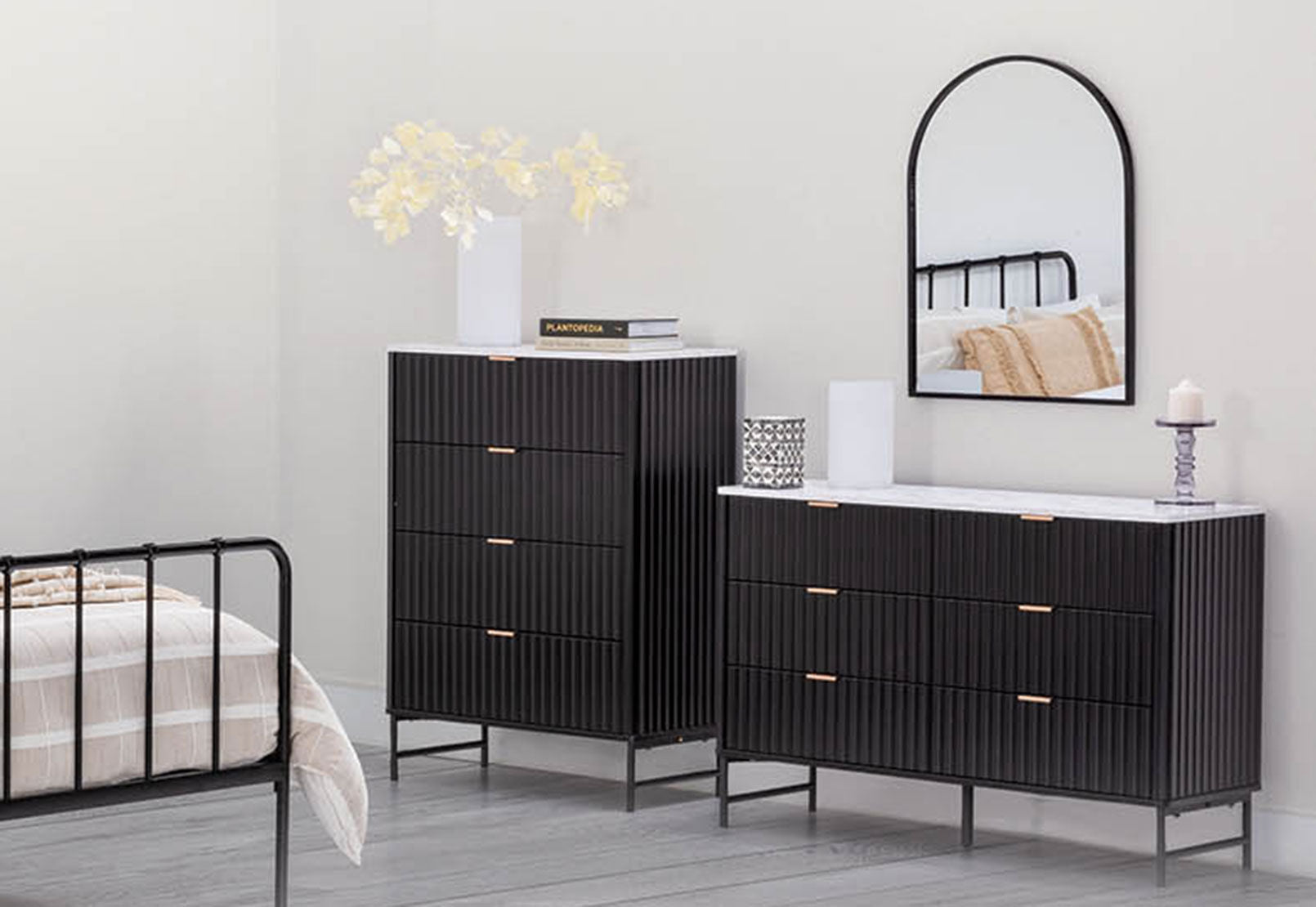 COX DRESSER BLACK