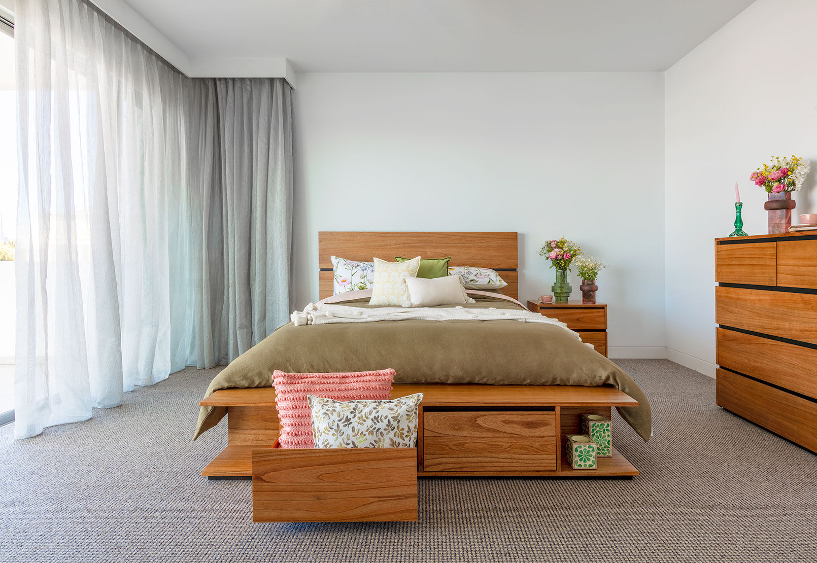 MEDORA KING BED GOLDEN WALNUT