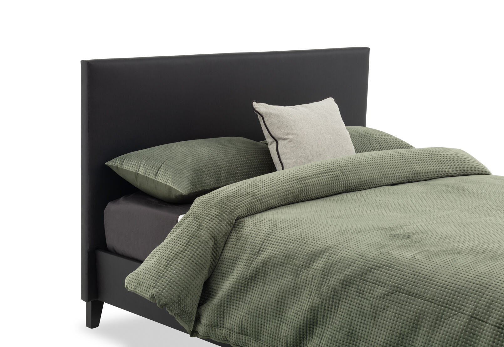 GERARDO QUEEN BED BLACK
