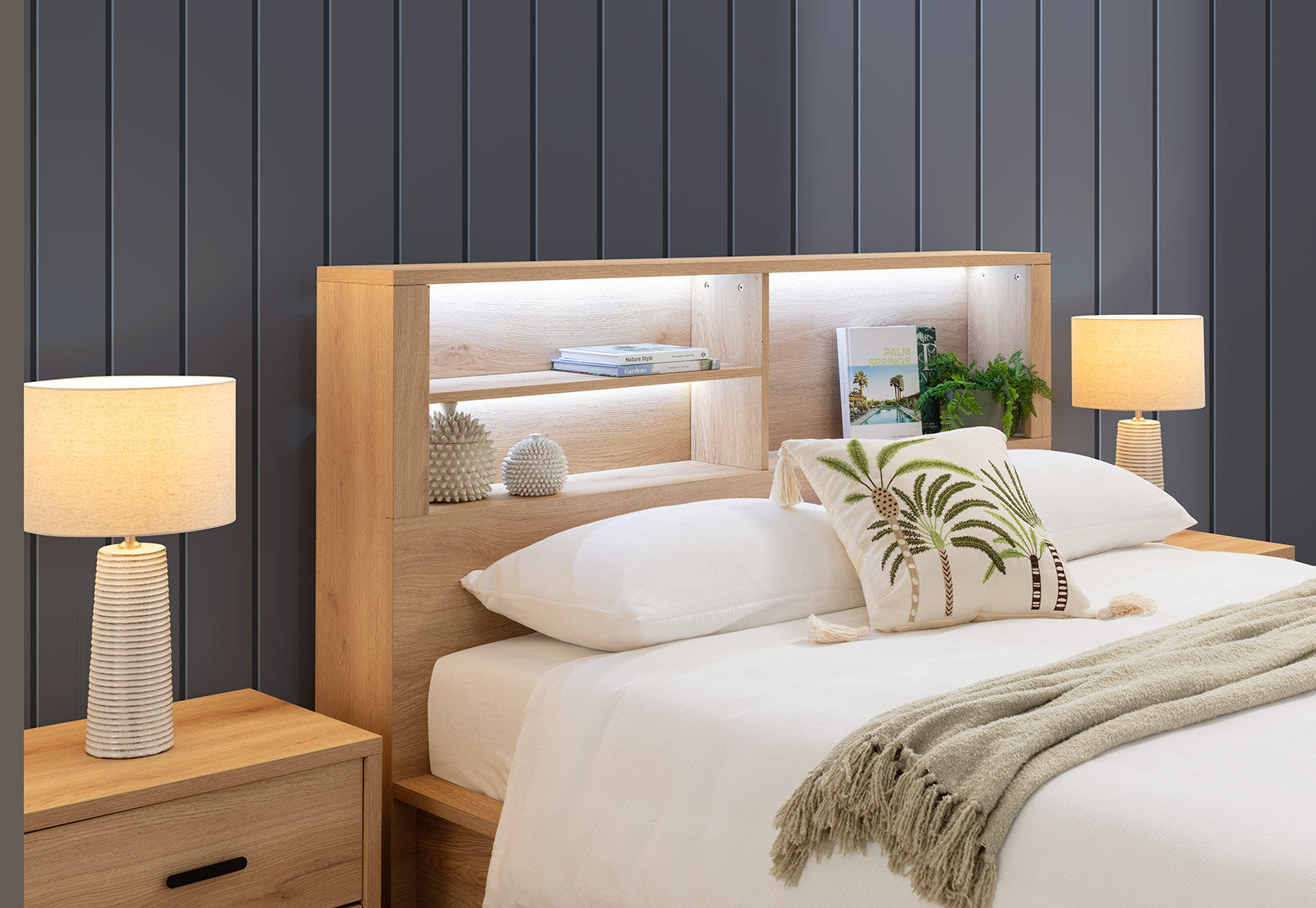COLWYN BAY QUEEN GAS LIFT BED WITH 2 DRAWERS NATURAL
