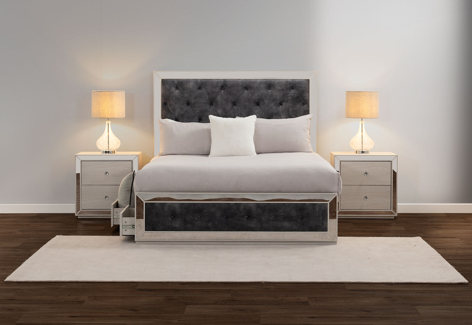 ISMENE BEDSIDE TABLE WHITE