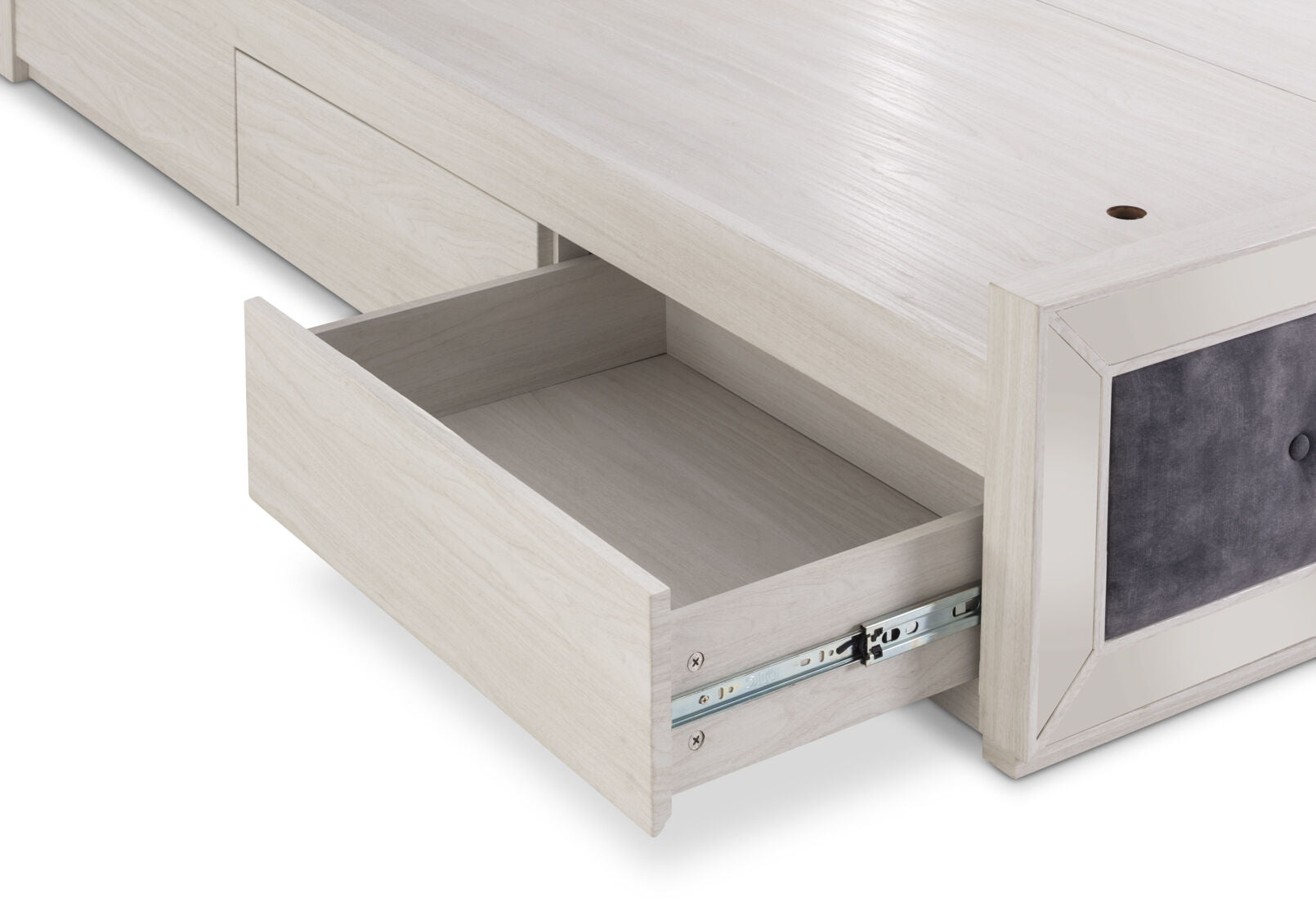 ISMENE QUEEN BED WHITE