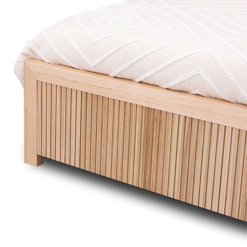 EVERGREEN HOME AMELIE ASH WOOD QUEEN BED
