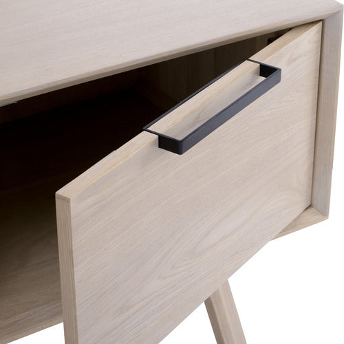 INNOVA STUDIO NEVIN ENTERTAINMENT UNIT