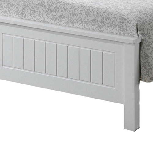 WESTERN DESIGNS WHITE LEO WOODEN BED & MATTRESS