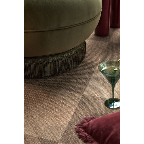 HEPBURN VELVET SWIVEL ACCENT CHAIR