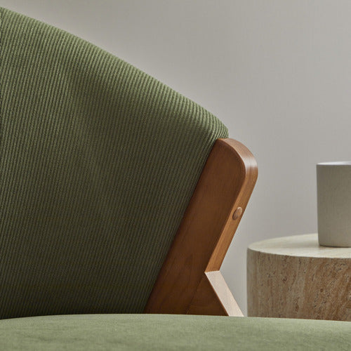 MADDISON LANE AXEL ACCENT CHAIR