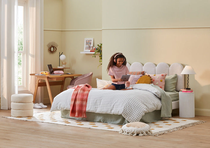 POPPY POPSICLE CHENILLE BED