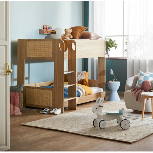 KELLY SWIVEL ARMCHAIR